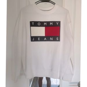 Tommy Hilfiger Logo Crewneck Sweater